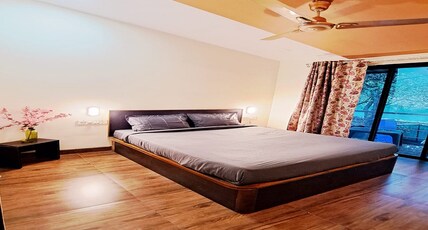 Neuaura Stays Room Type - Deluxe Room