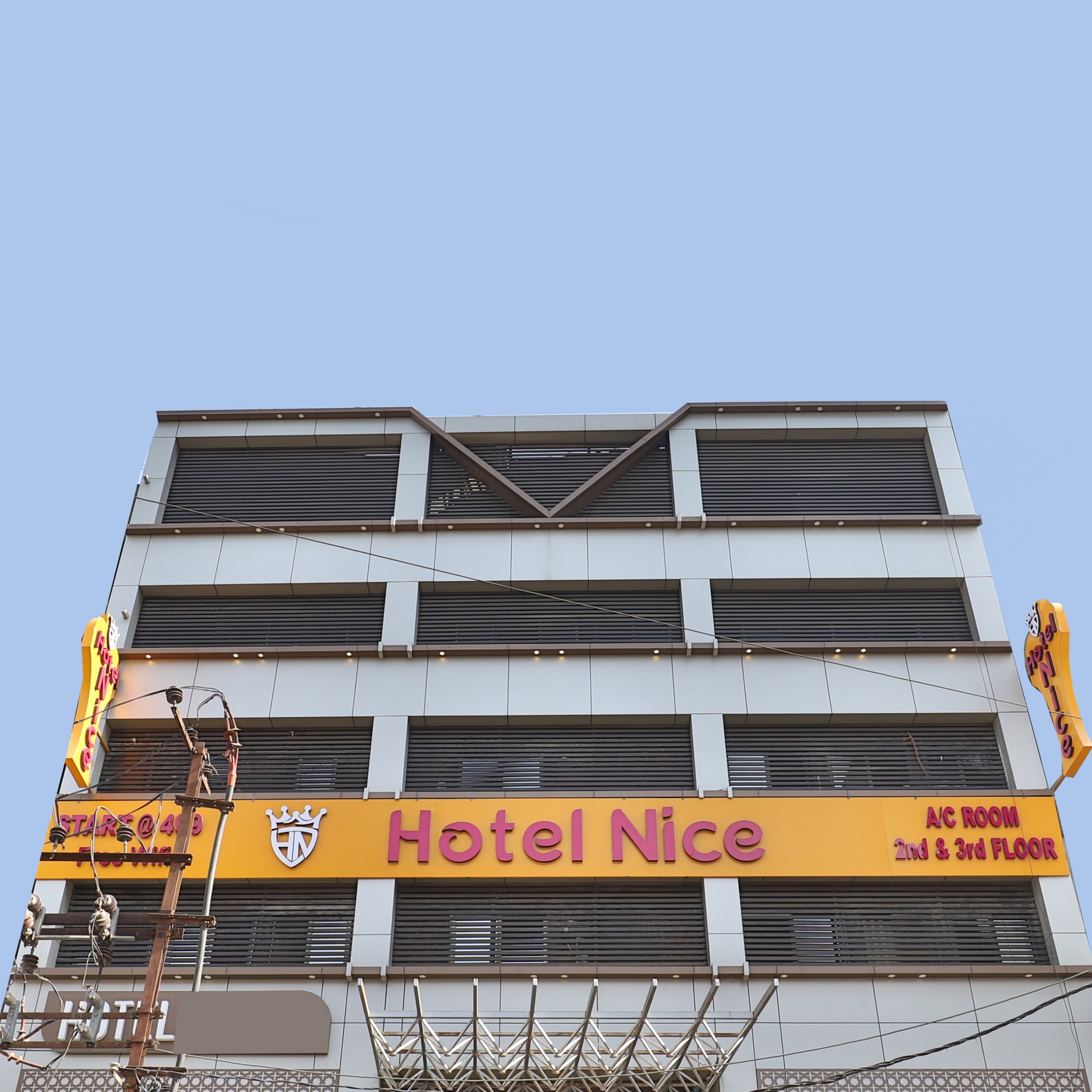Hotel Nice - Tap to explore photos