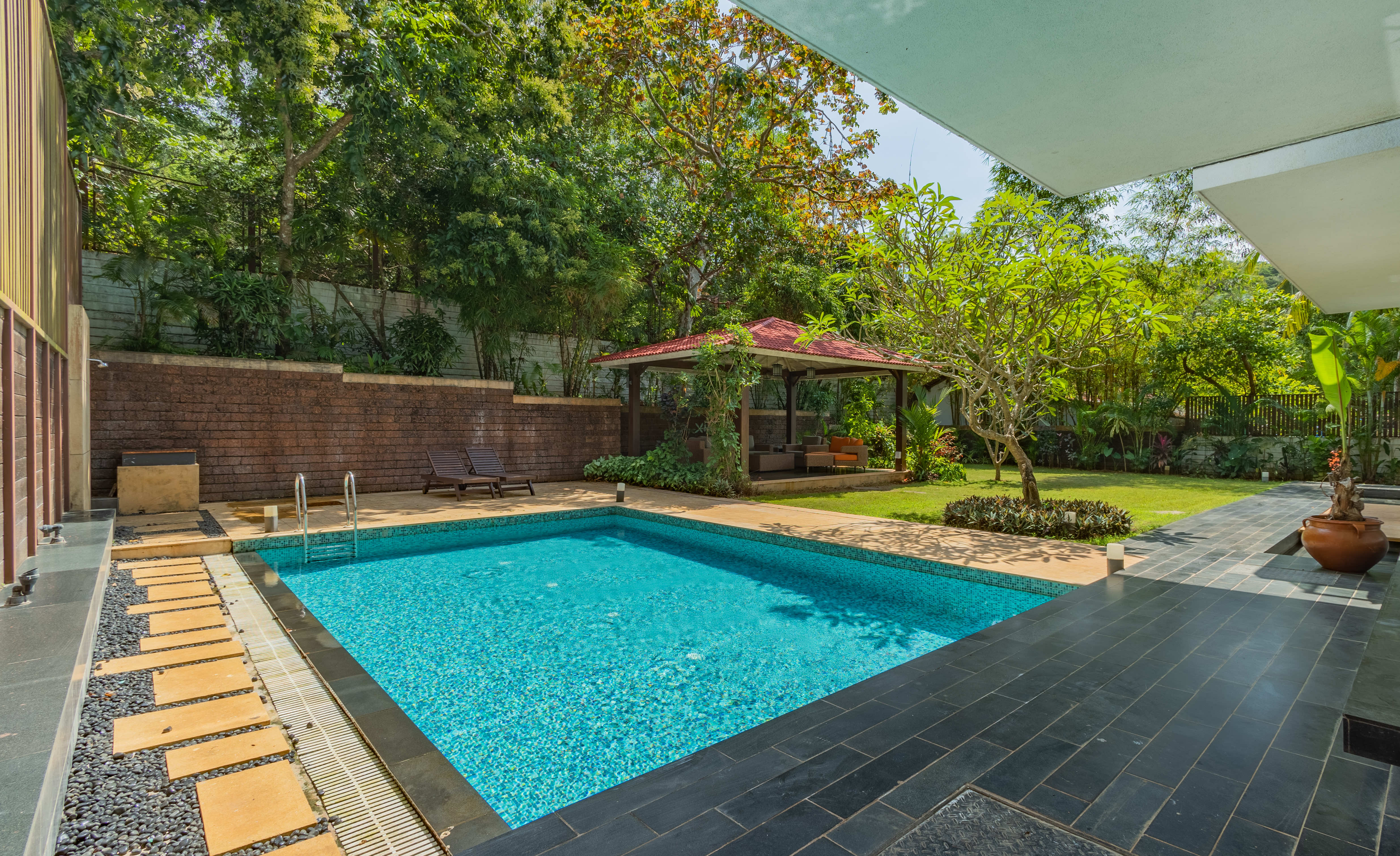 SIES Villas - 4 BHK with Private Pool - Tap to explore photos