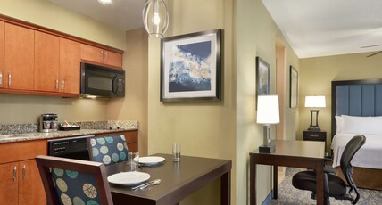 Homewood Suites by Hilton Fort Smith Room Type - 1 KING STUDIO SUITE NOSMOK