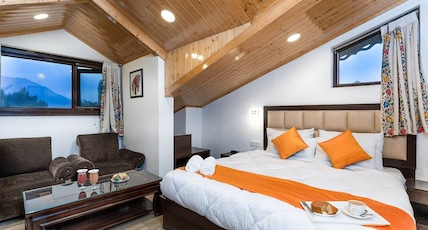 Hotel Blossoms Srinagar Room Type - Super Deluxe Room Hotel Blossoms Srinagar Room Type - Super Deluxe Room