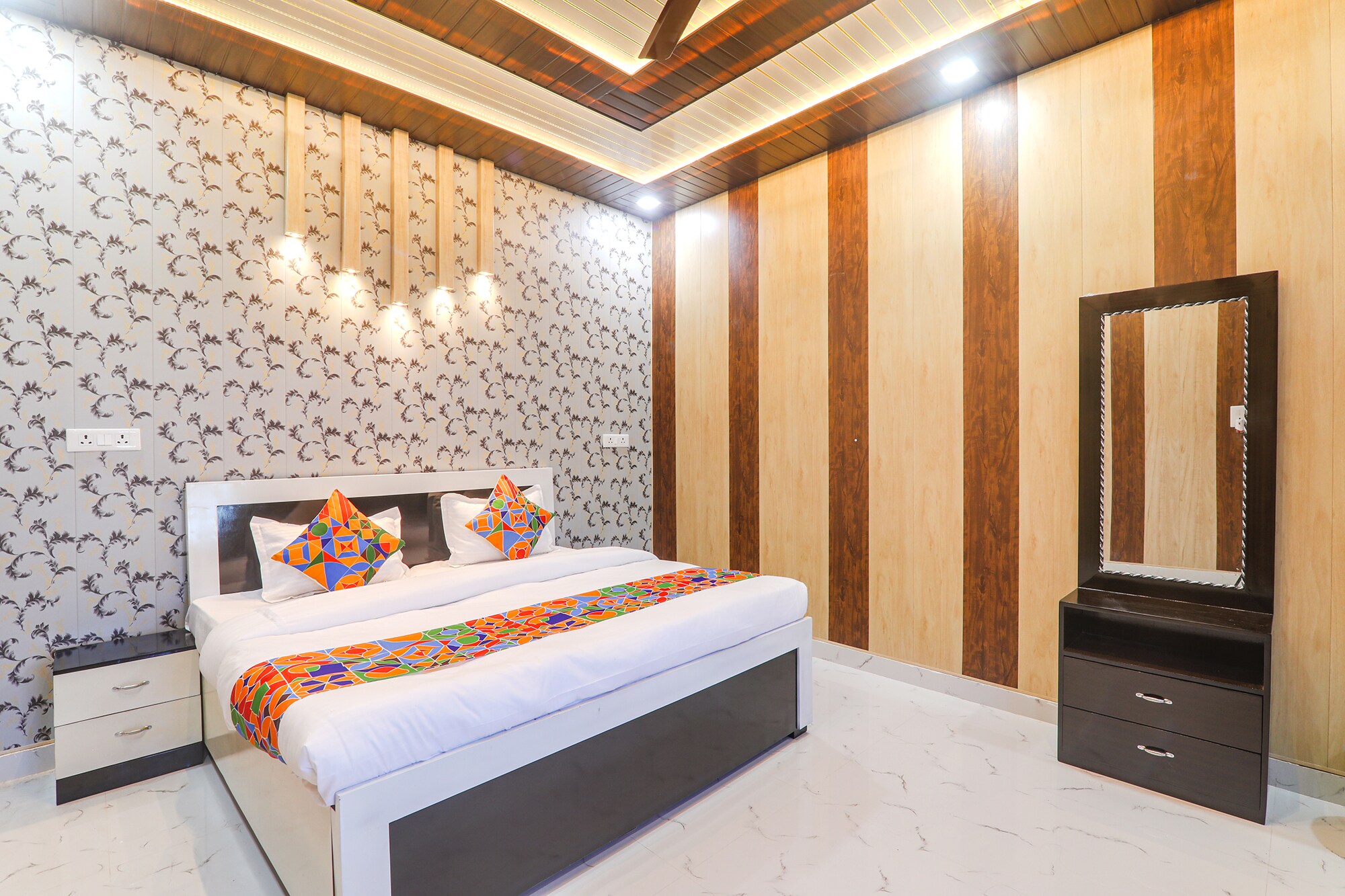 FabHotel Uma Yugul - Tap to explore photos