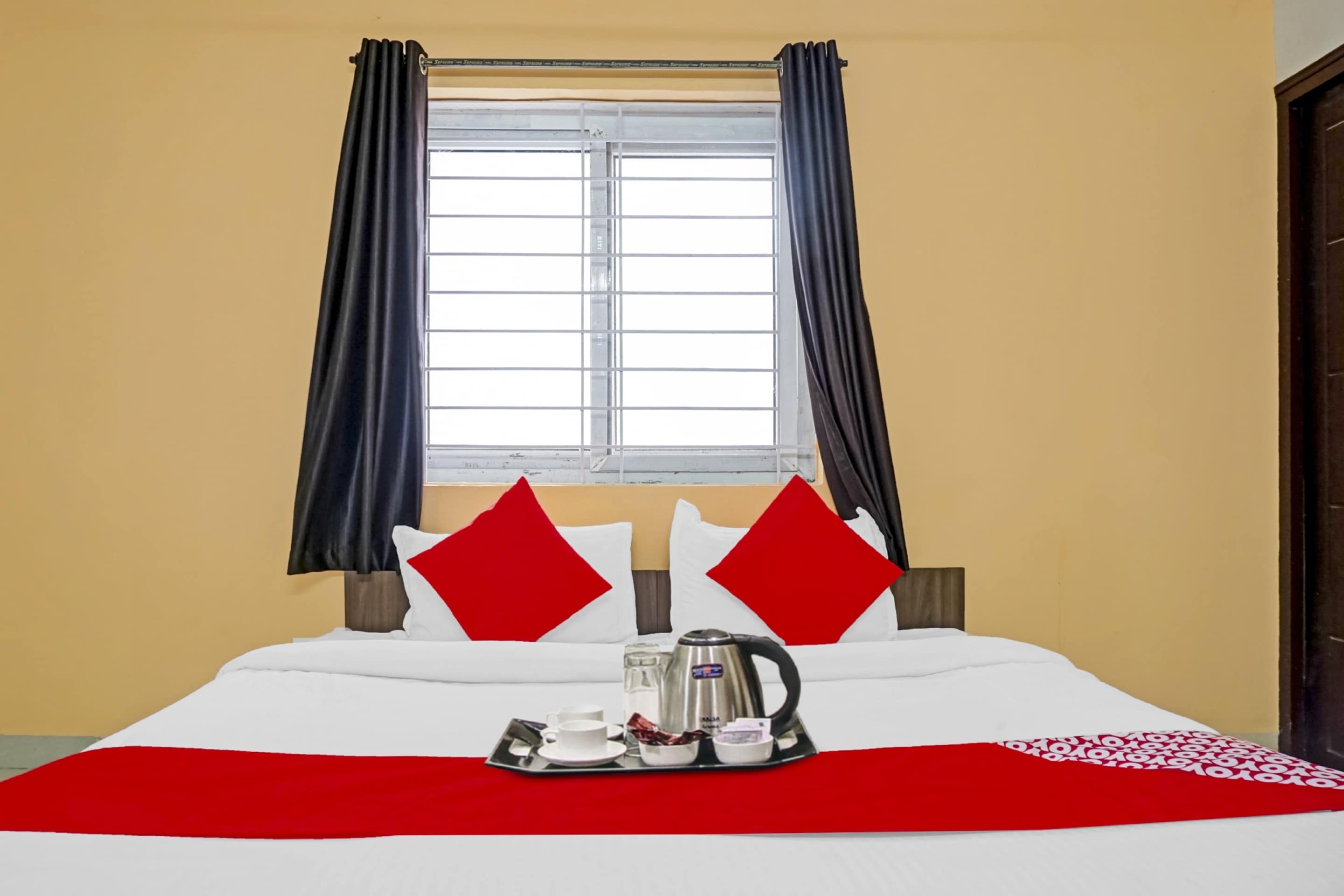 Hotel O Sapphire Homes Stay - Tap to explore photos