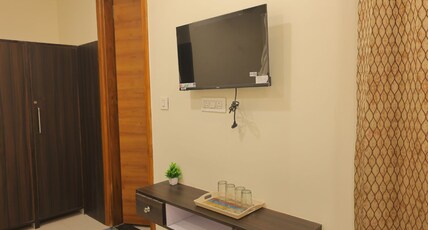 Hotel Nova Inn by StayApart Room Type - Triple Sharing Room