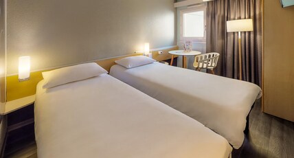 ibis Thonon Centre Hotel Room Type - Standard room with 2 single beds