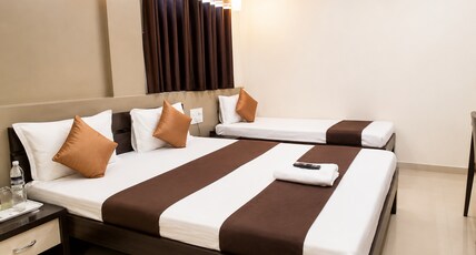 OM EXECUTIVE LODGE Room Type - Suite Room Non Ac