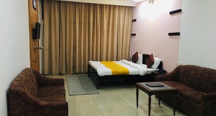 Sarthak inn Near KAINCHI DHAM 20 MINS Room Type - Deluxe Room