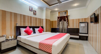 Hotel Green Valley Room Type - Standard Deluxe Room