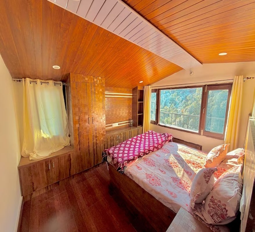 Pinewood View Homestay - Tap to explore photos