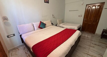 Ponmurugan Residency Room Type - Standard Triple Bed Room