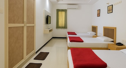 STAYGURU USHA RESIDENCY Room Type - Family AC Room