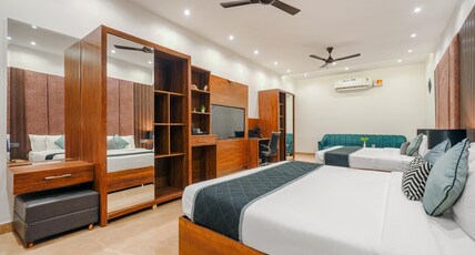 Hotel Elite - 500 Meters from Golden Temple Room Type - Family Room with 2 Washrooms