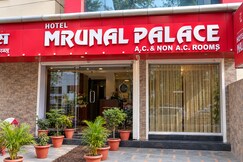 Hotel Mrunal Palace