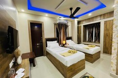 AVARIA INN