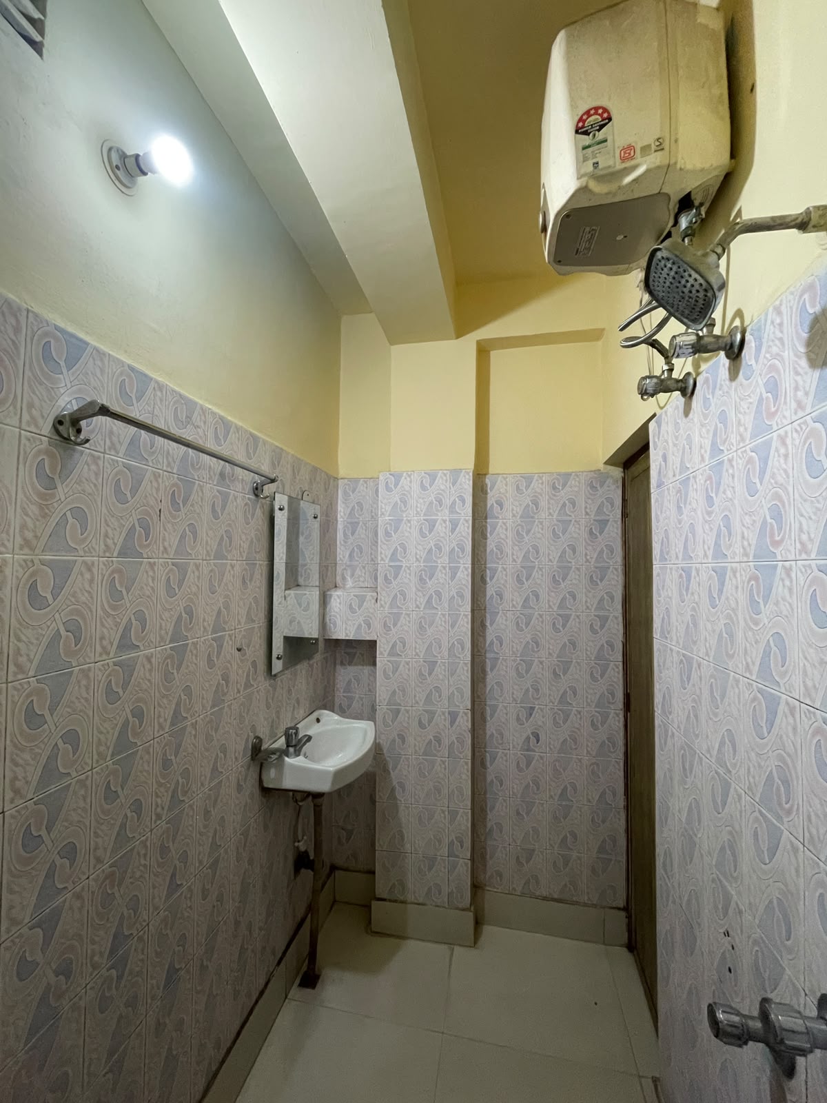 Hotel Bidhan Valley - Tap to explore photos