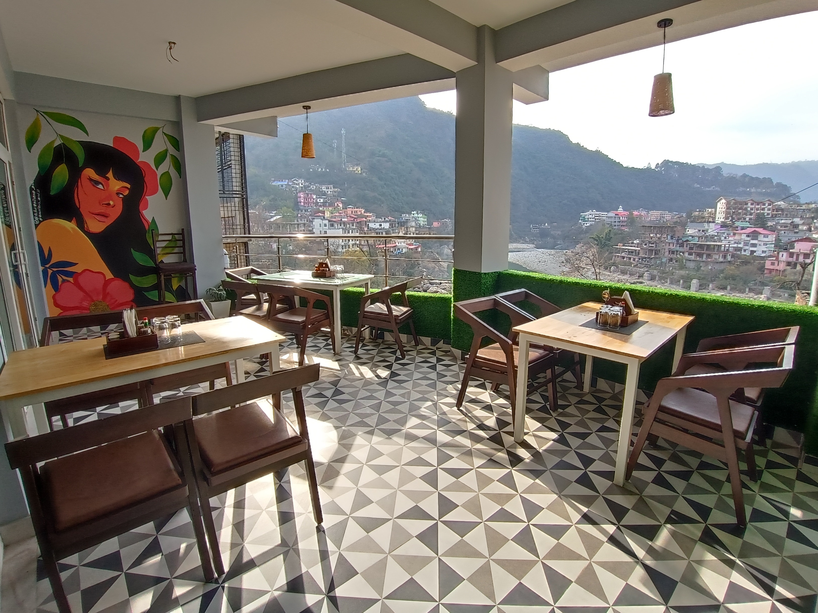 Hotel Shingar - Tap to explore photos
