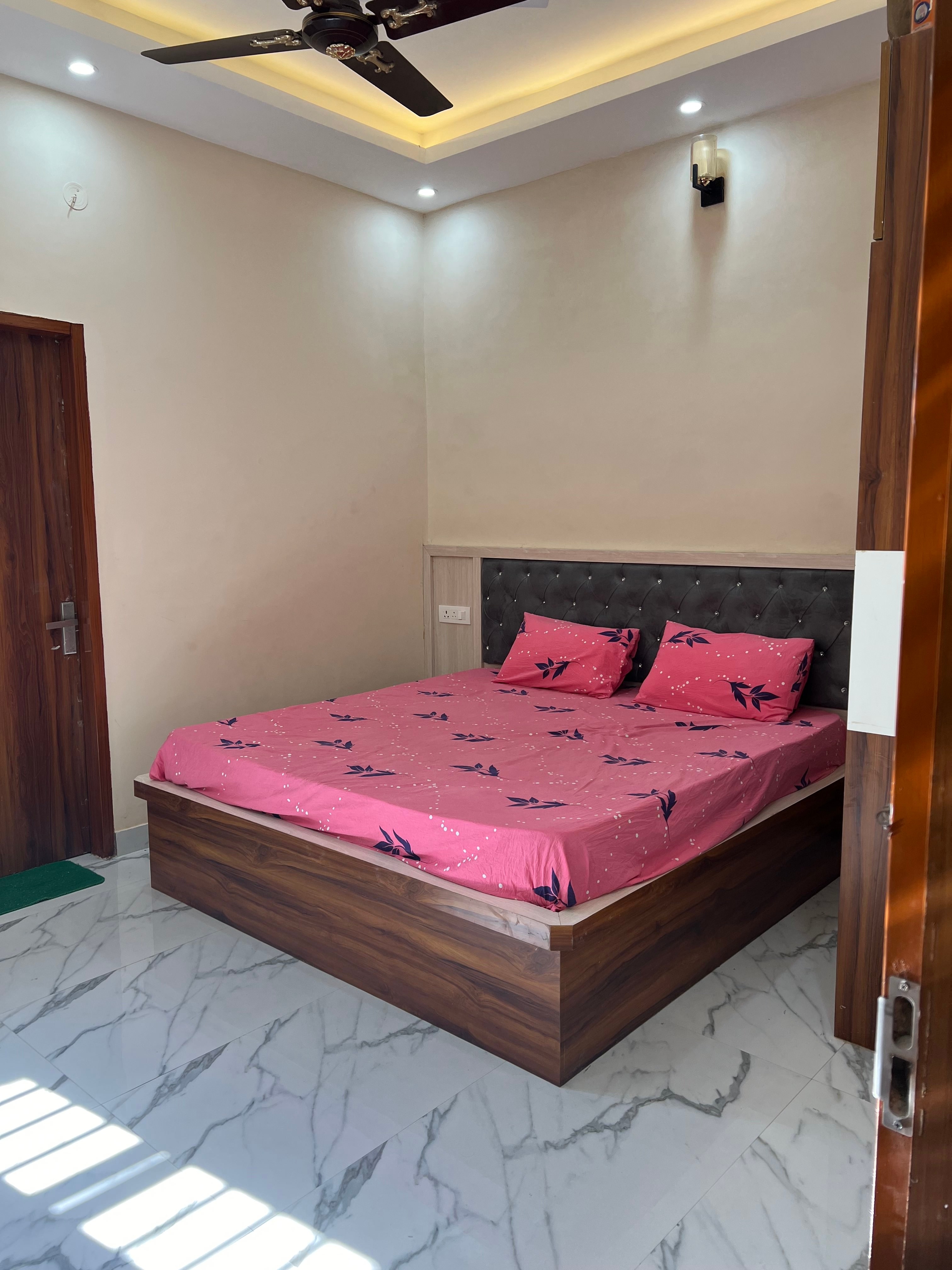 Spacious Villa In Dehradun - Tap to explore photos