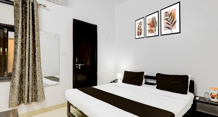 Super OYO Hotel O Indira Nagar Room Type - Saver Double