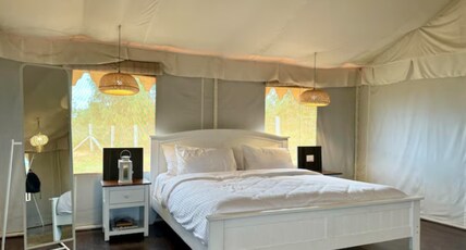 Click Collection Serenity Retreat - Bangalore Room Type - African Safari 1BHK Tent with Garden view and Bathtub