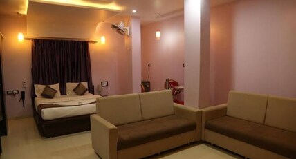 Sai Guest House By Glitz Hotels Room Type - Deluxe Room