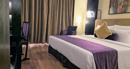 Sterlings mac Hotel Room Type - Standard Non Smoking Room