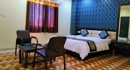 JMC HOTEL LAVISH Room Type - Deluxe Ac