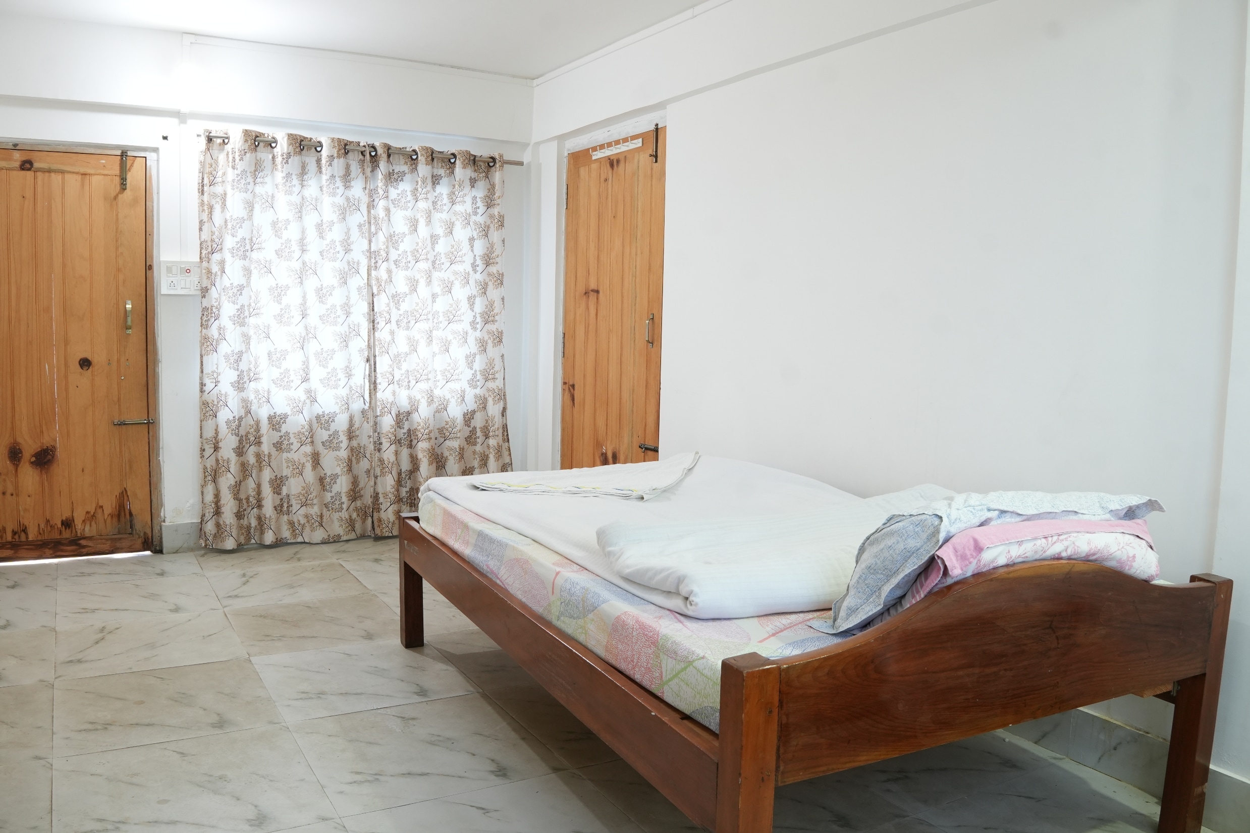 Zimin Ziro Hotel - Tap to explore photos