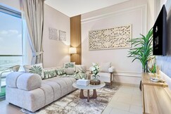 Luxury 1BR Holiday Home CVR A3304 near Downtown