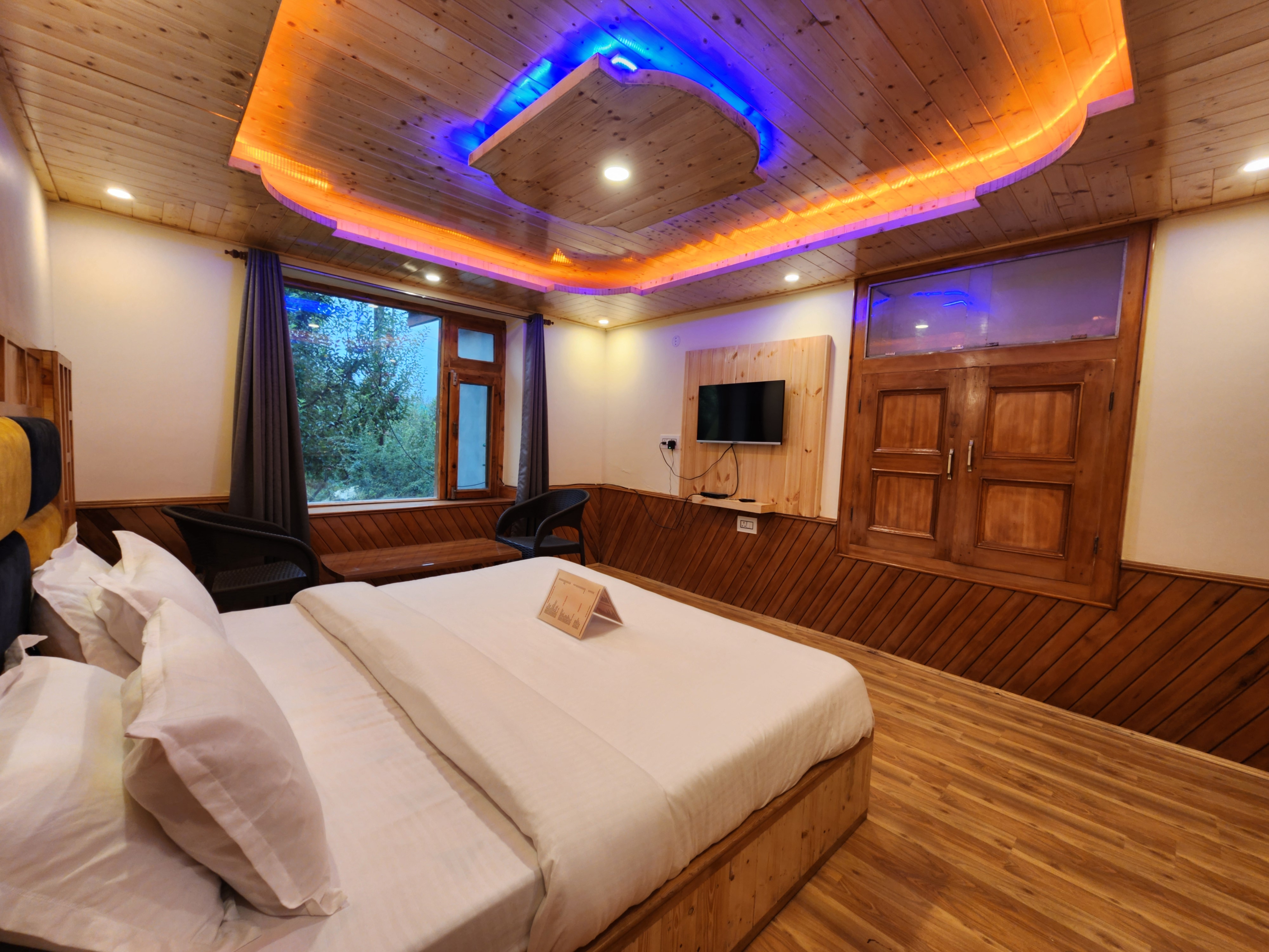 Amaya Retreat Cottage - Tap to explore photos