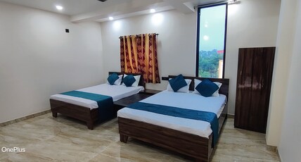 HOTEL R.S PALACE Room Type - Luxury Room with City View King Bed HOTEL R.S PALACE Room Type - Luxury Room with City View King Bed