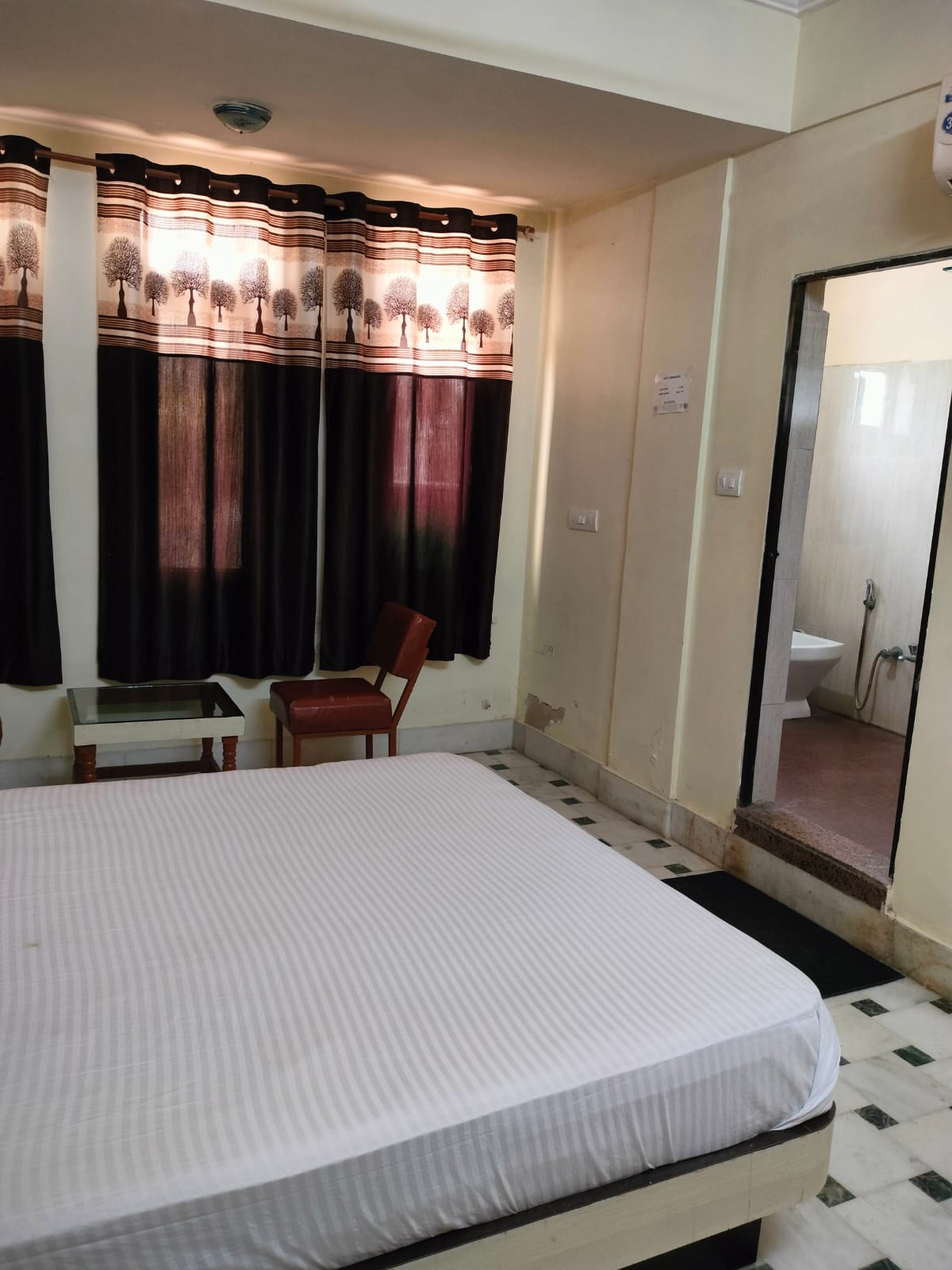 Hotel Siddharth - Tap to explore photos