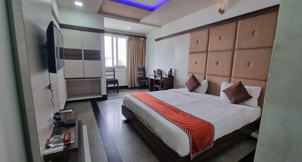 Hotel Samrat Room Type - Deluxe Double Bed Ac Room