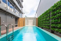 Recenta Style Phuket Town