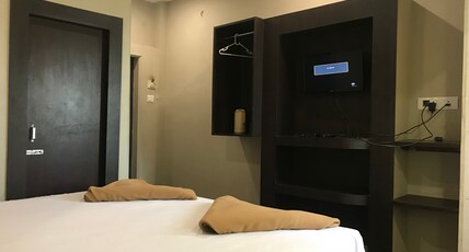 Hotel Li-N-Ja Room Type - Non AC with Free WI-FI