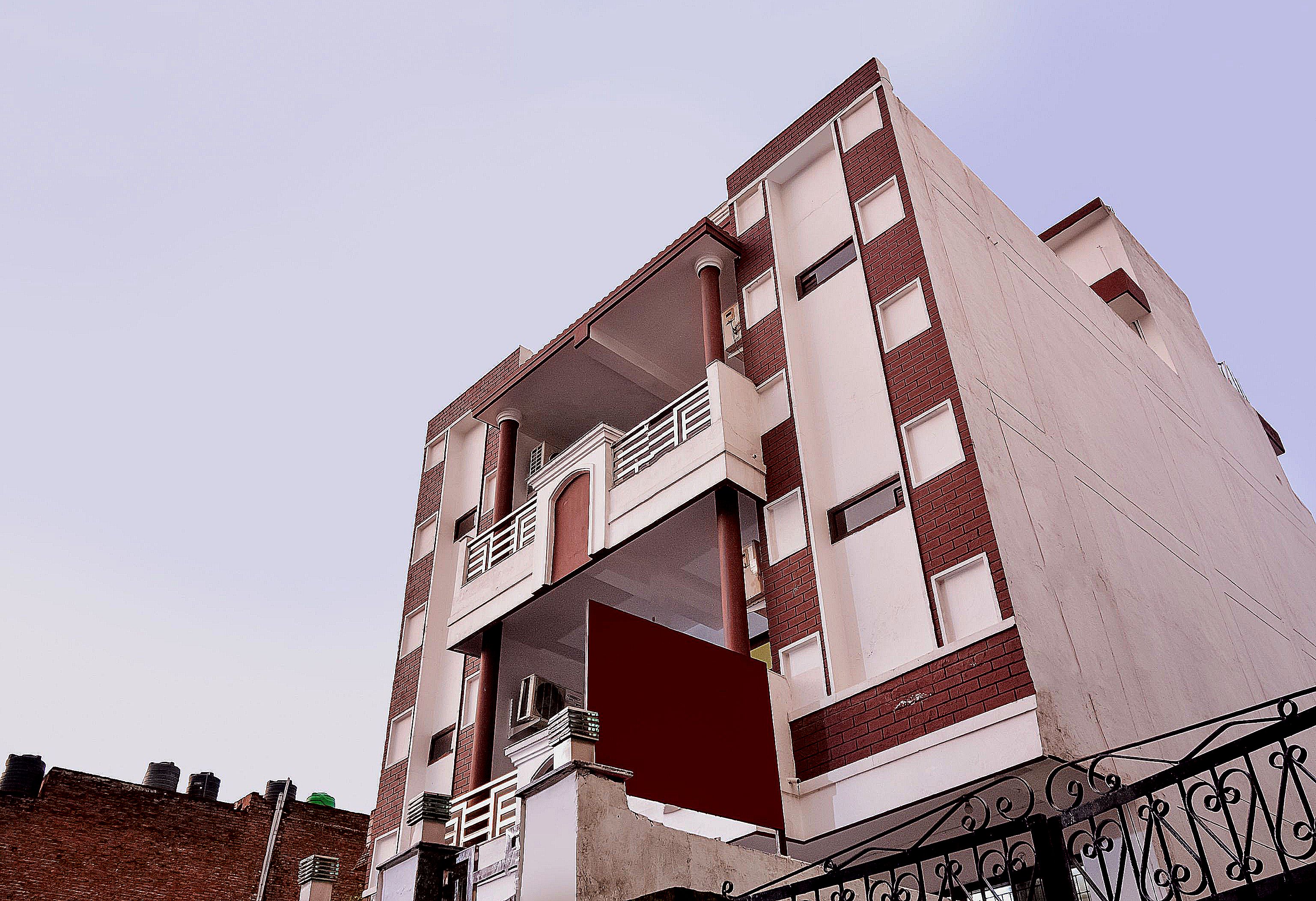 Hotel O Santosh Seva Sadan - Tap to explore photos