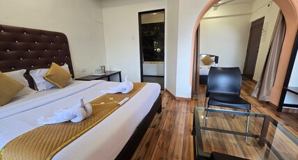 Hotel Vyankatesh (Pure Veg Restaurant) Room Type - Jacuzzi Bathtub Suite Ac Room with Balcony Hotel Vyankatesh (Pure Veg Restaurant) Room Type - Jacuzzi Bathtub Suite Ac Room with Balcony