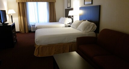 Holiday Inn Express Syracuse Fairgrounds Room Type - 2 Queen Beds Standard Mobil Access Tub