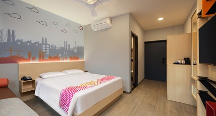 Ginger Noida, Sector 63 Room Type - Luxe Queen Room