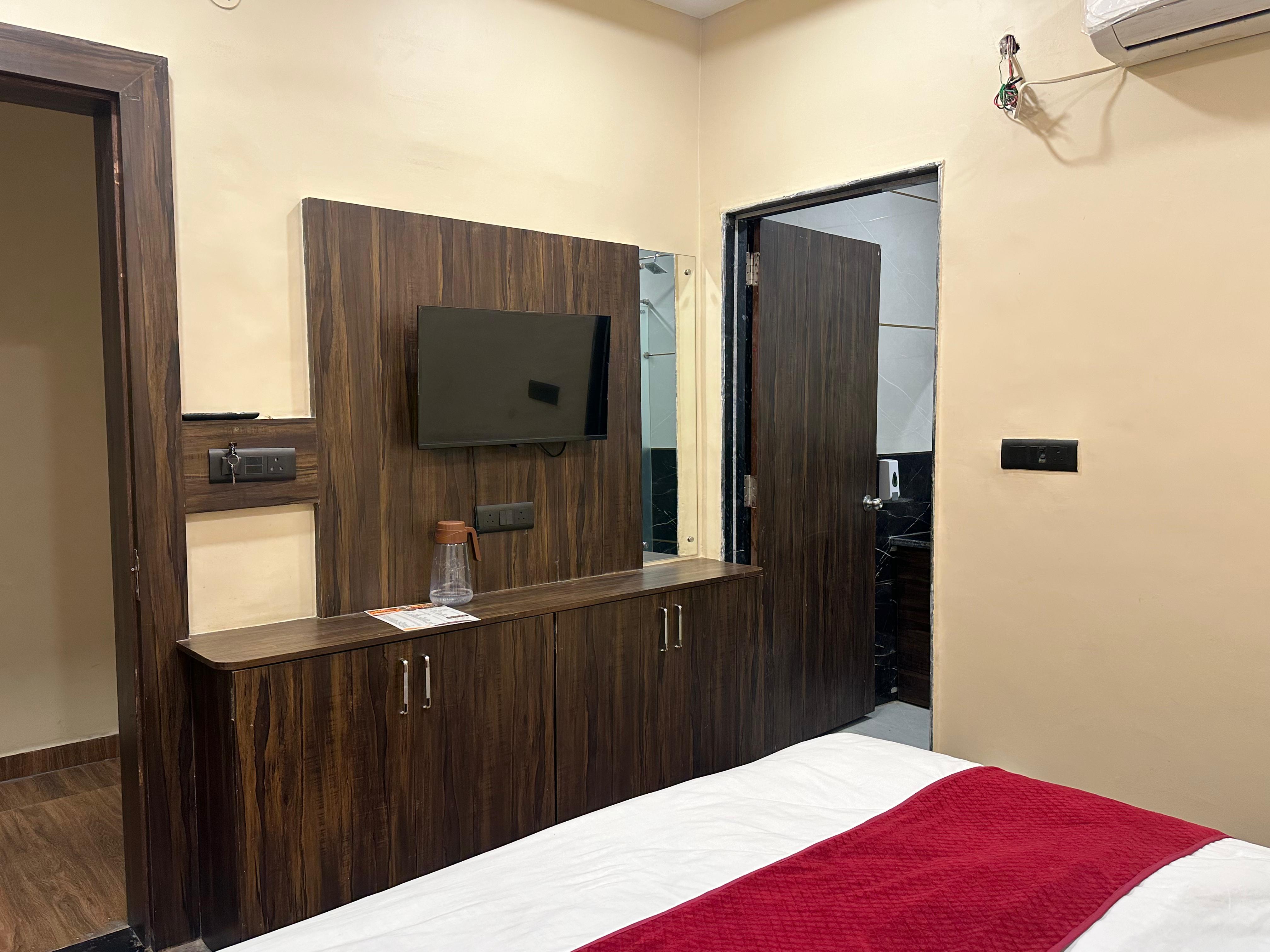 Hotel Govindam - Tap to explore photos