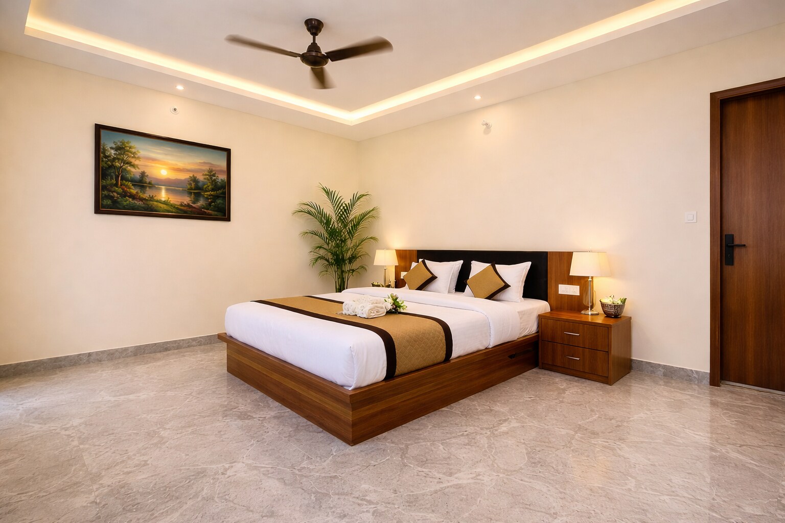 Hotel R.K. Palace near Banke Bihari Temple - Tap to explore photos