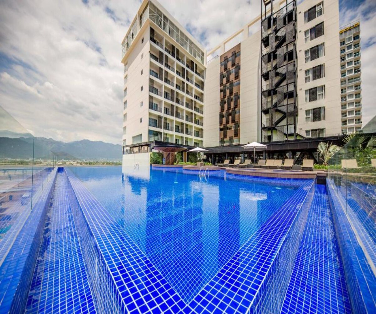 Quinter Central Nha Trang - Tap to explore photos