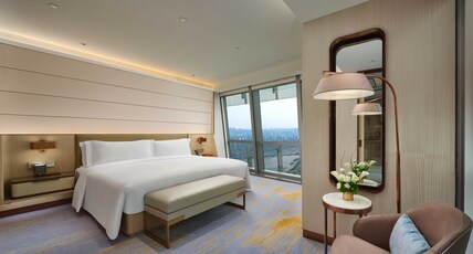InterContinental Hotels CHONGQING RAFFLES CITY Room Type - Premium Suite River View