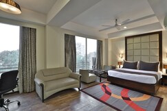 The Grand Eden Hotel