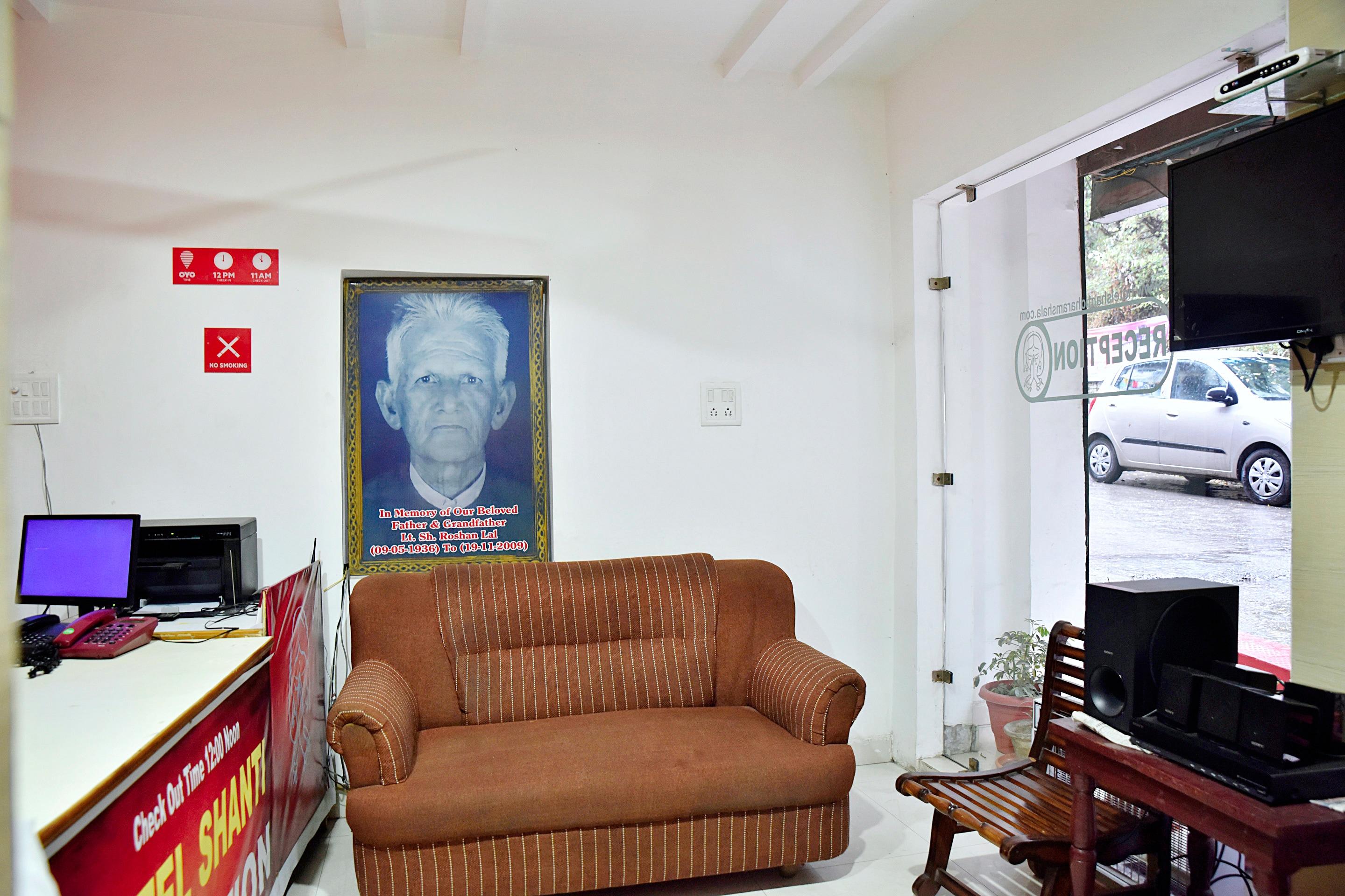 Hotel Shanti Guest House - Tap to explore photos