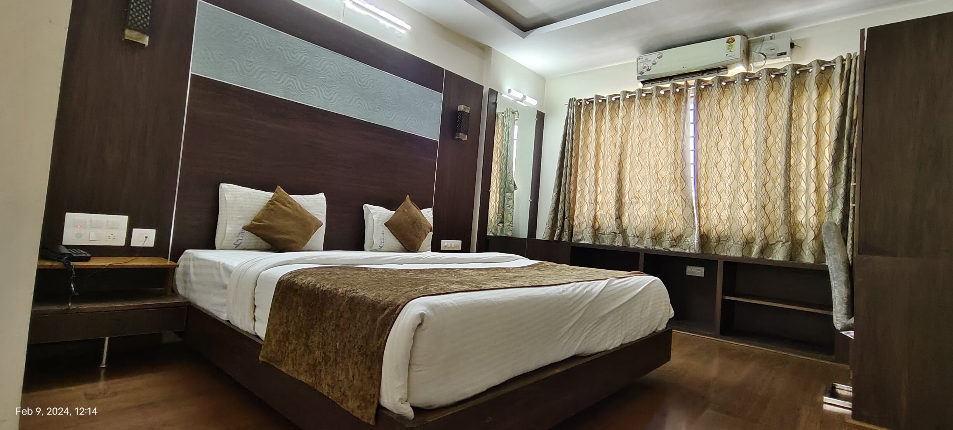 THE LOTUS BOUTIQUE HOTEL - Tap to explore photos