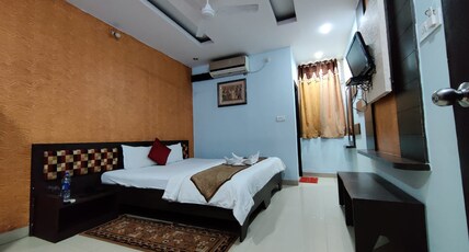 HOTEL BLUES SHIVALIK Room Type - Deluxe Room