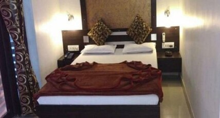 Hotel Atul Residency Room Type - Deluxe Room