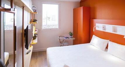 ibis budget Dieppe Centre Port Room Type - Triple - Room with 1 large bed and 1 pull-out bed
