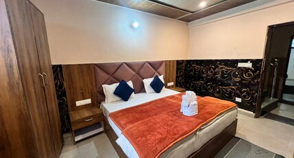 Hotel Maa Bhuvneswari, Badrinath Ji Room Type - Deluxe Room Hotel Maa Bhuvneswari, Badrinath Ji Room Type - Deluxe Room