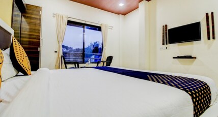 Evergreen Holidays Room Type - Deluxe Room